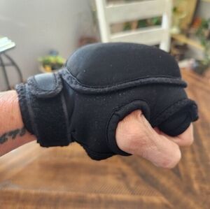 Cathe MicroLoad Adjustable Black Weight Gloves - 1lb each